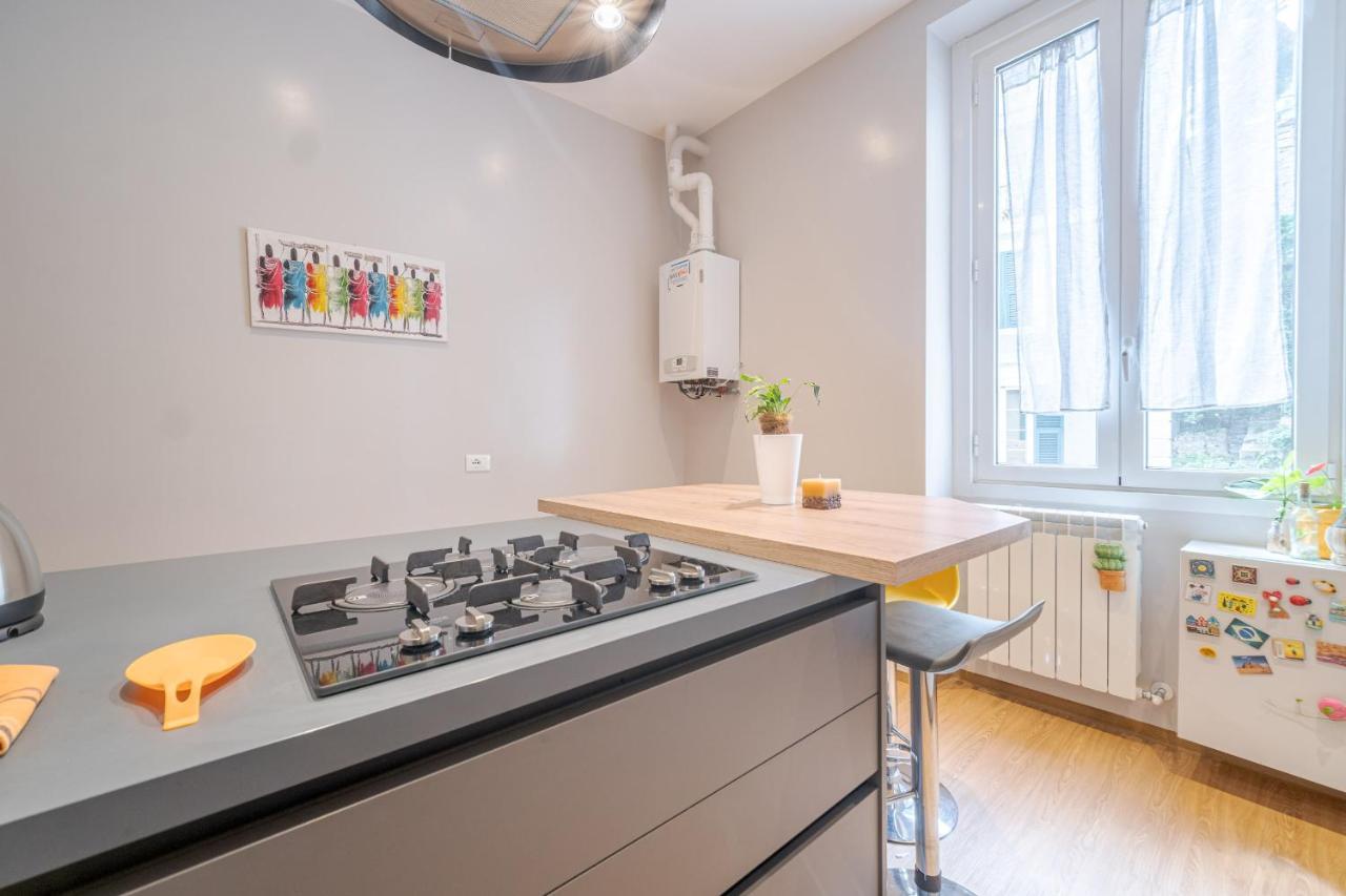 Bright Apartment A Few Steps From Via Garibaldi Janov Exteriér fotografie