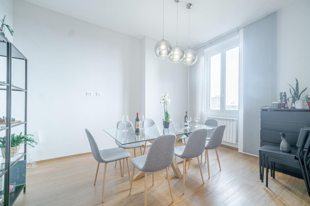 Bright Apartment A Few Steps From Via Garibaldi Janov Exteriér fotografie