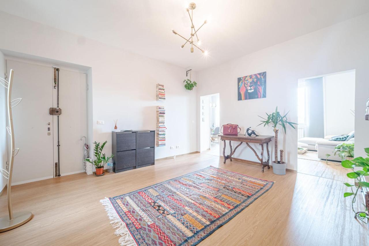 Bright Apartment A Few Steps From Via Garibaldi Janov Exteriér fotografie