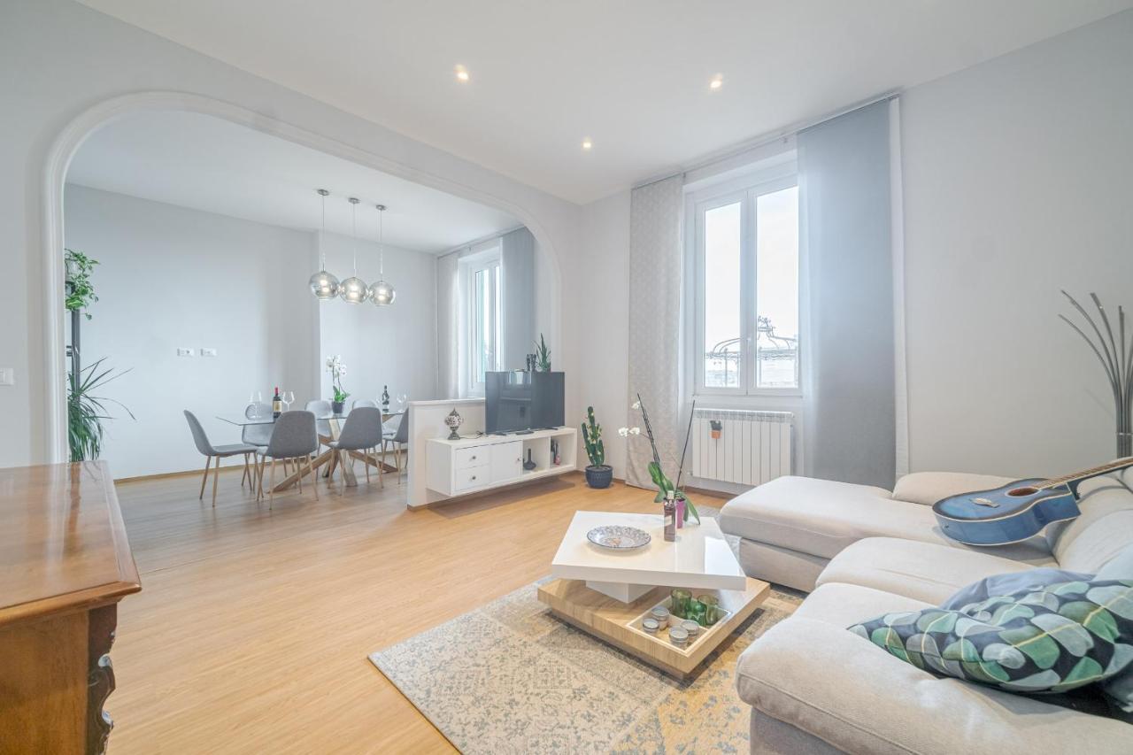 Bright Apartment A Few Steps From Via Garibaldi Janov Exteriér fotografie